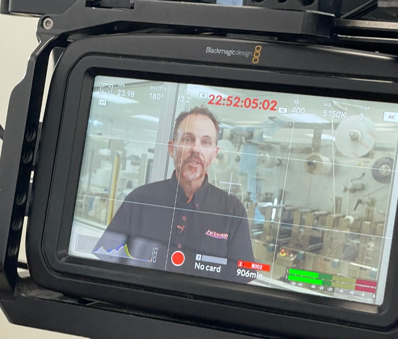 cat-eye-hitech-monitor